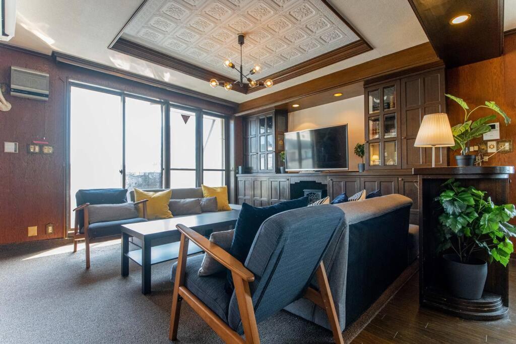 Sanacion Motomachi 7 なんばで150平米の広々空間 最大14名 Netflix見れます Apartment Osaka Exterior photo